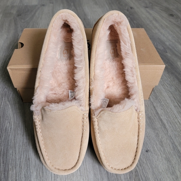 UGG Ansley Suede Slippers - Picture 5 of 11